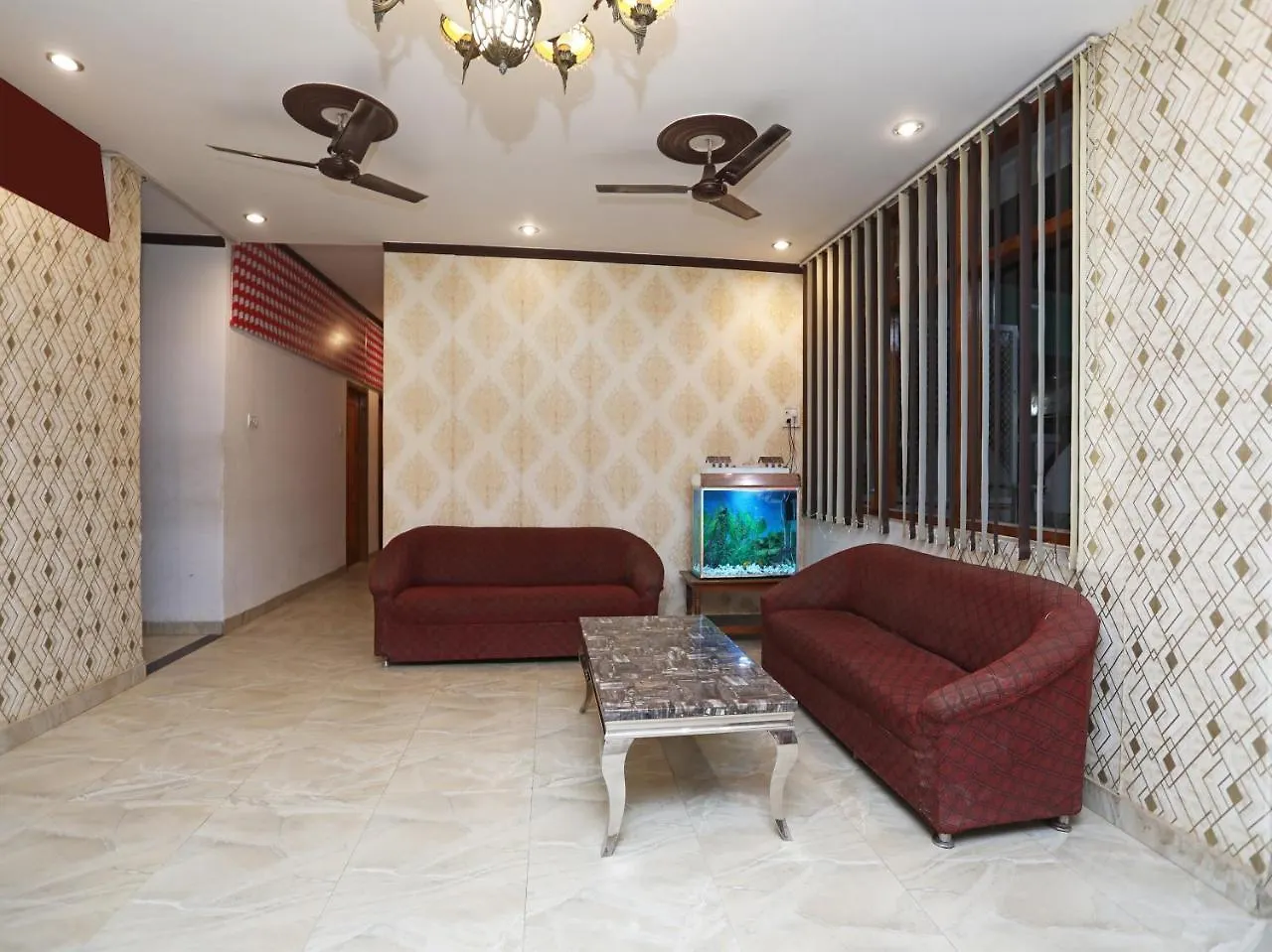 ***  Oyo 15027 Hotel Lotus International Waranasi Indie