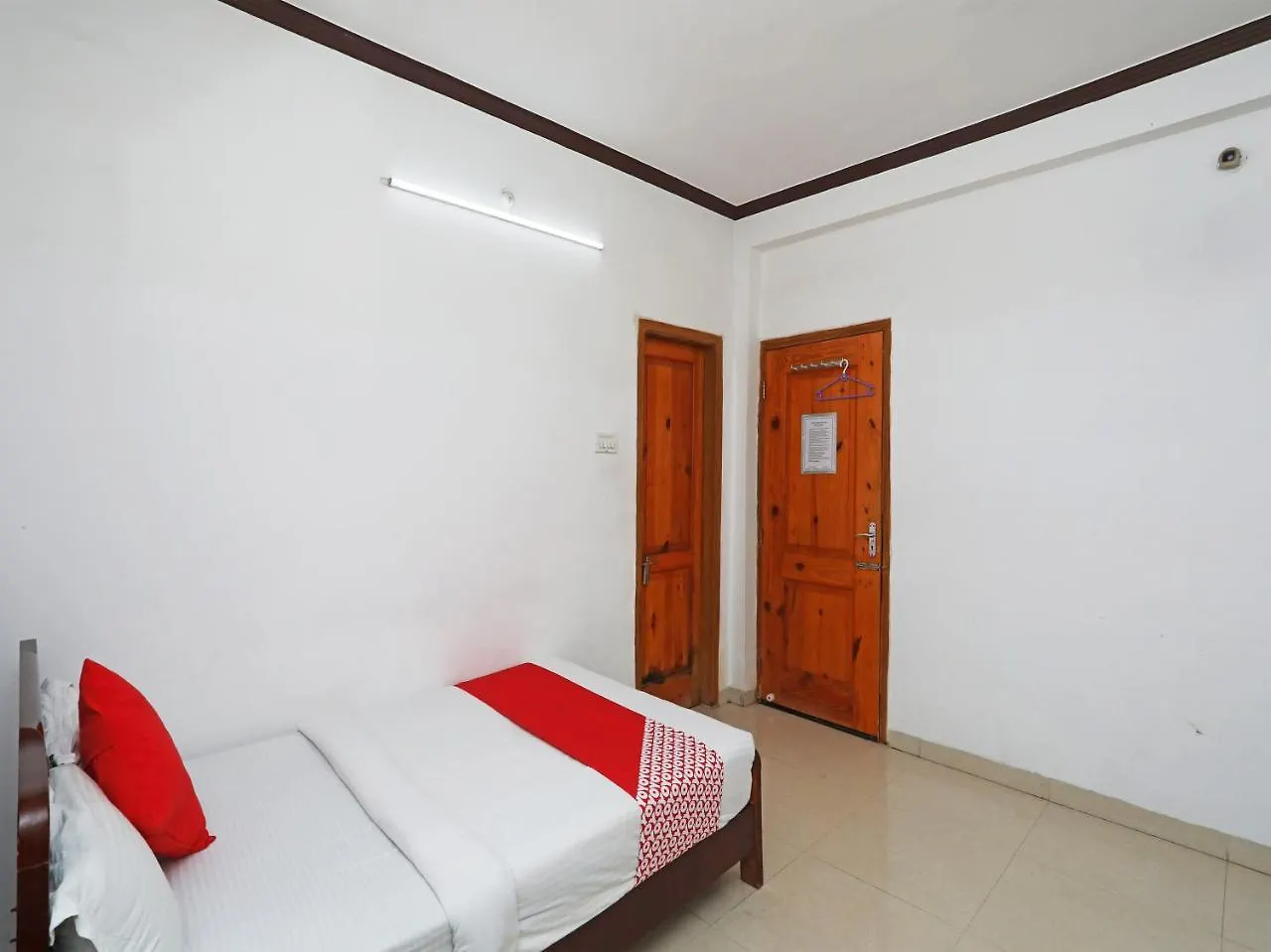 Oyo 15027 Hotel Lotus International Waranasi Indie