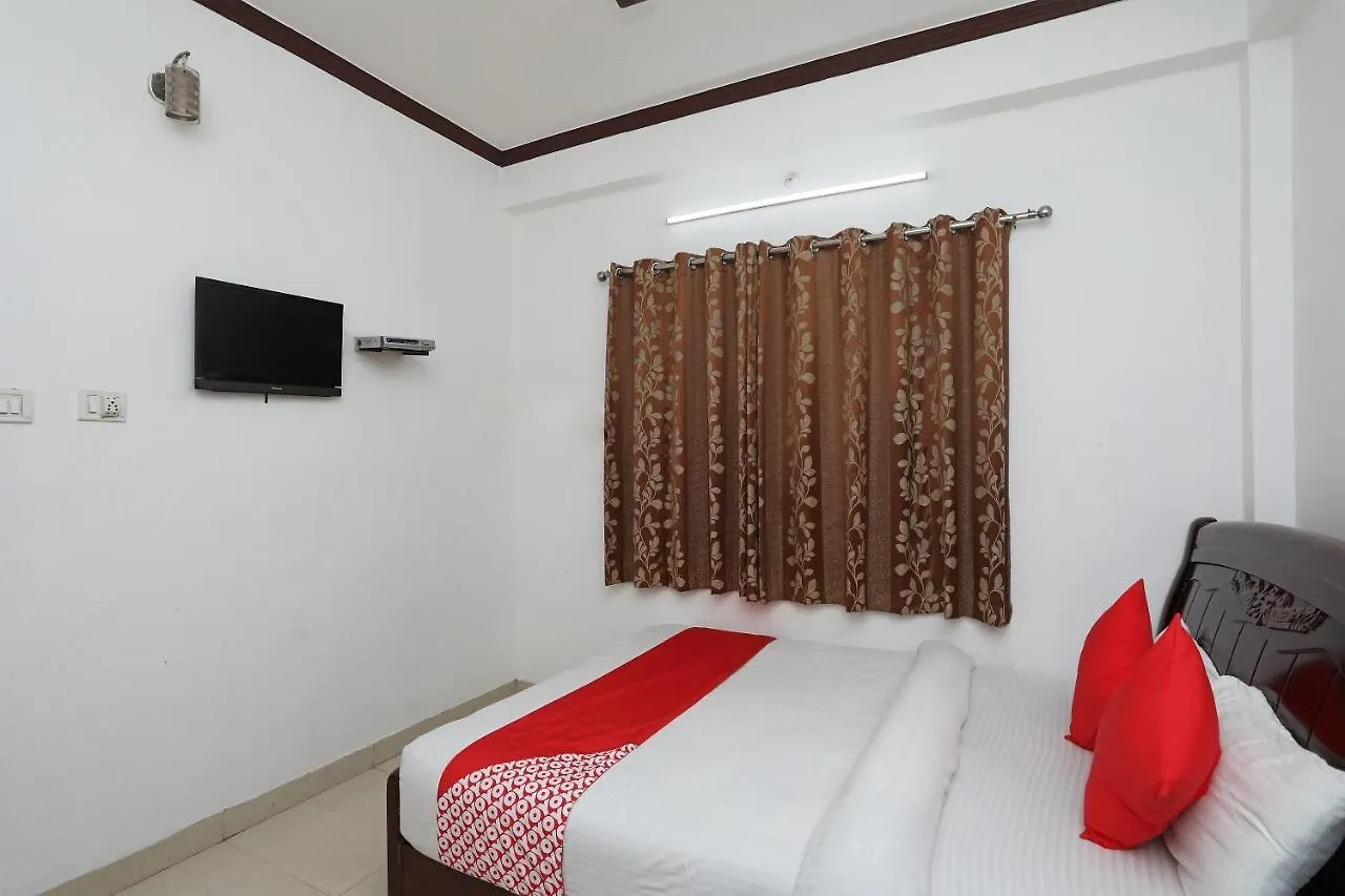 Oyo 15027 Hotel Lotus International Waranasi