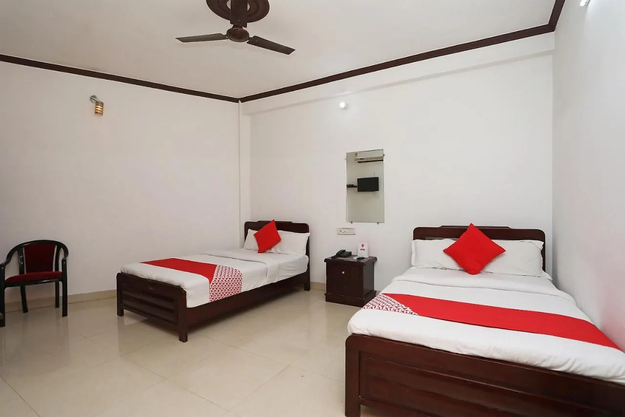 Oyo 15027 Hotel Lotus International Waranasi 3*,  Indie